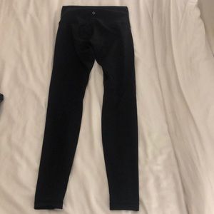 Black full length Lulu leggings